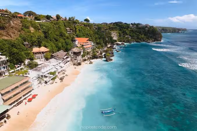 Bingin Beach