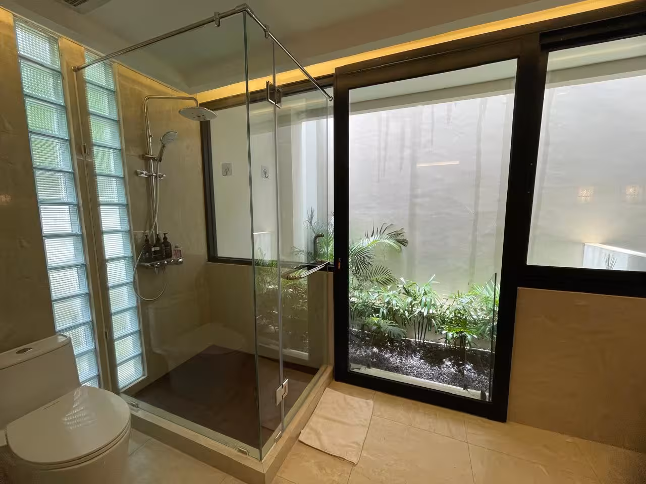 Aquamarine Villa interior